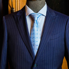 高級(jí)條紋西服定做品牌